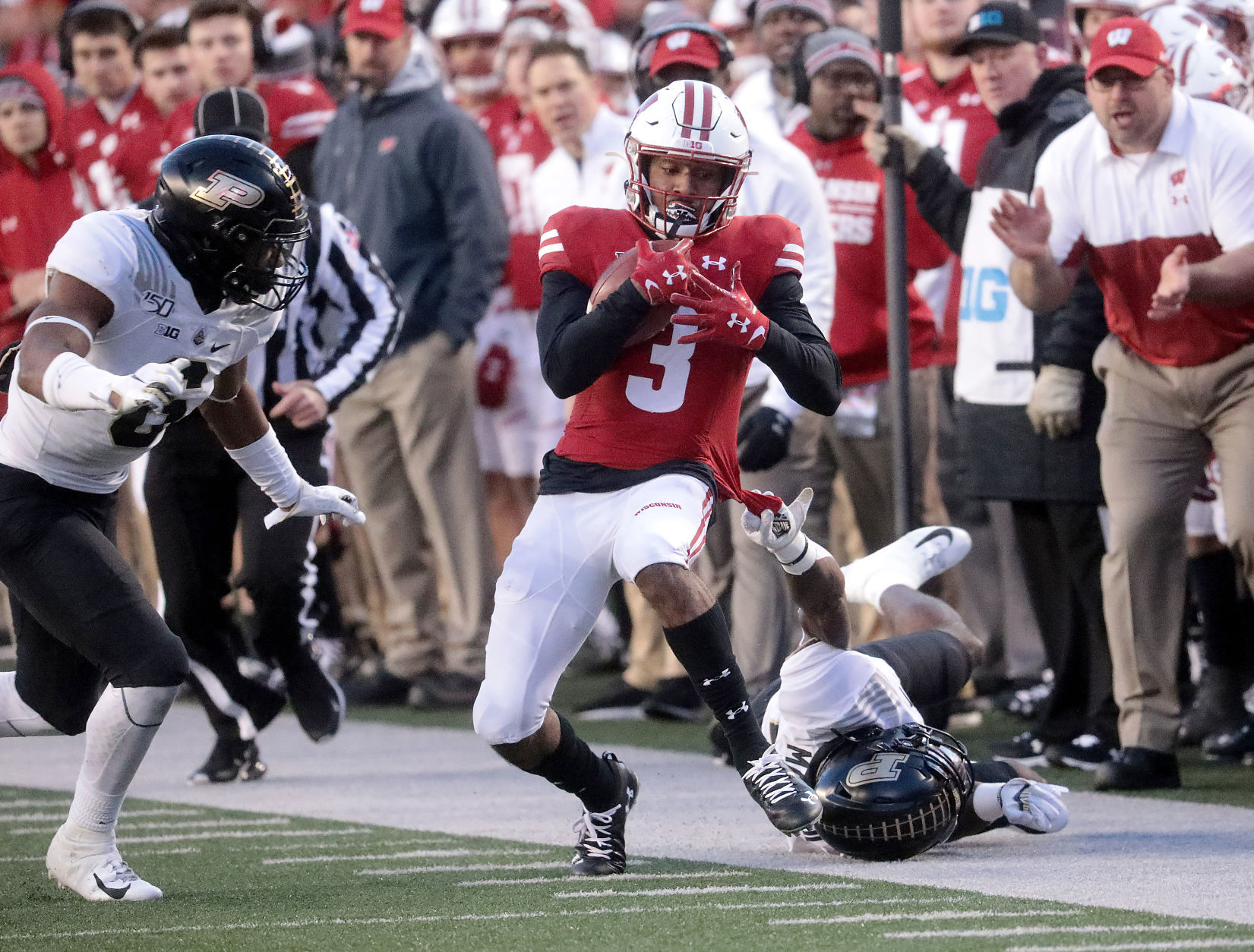 Badgers 45, Boilermakers 24
